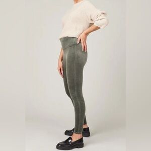 SPANX Crushed Velvet Velour Leggings Size Medium in Dark Palm Green